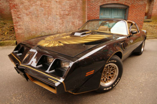 Illustration for article titled Happy Birthday Bandit! Trans Am Dump